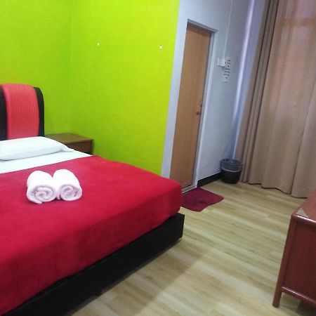 Samudera Hotel Kampung Kuala Besut Eksteriør billede