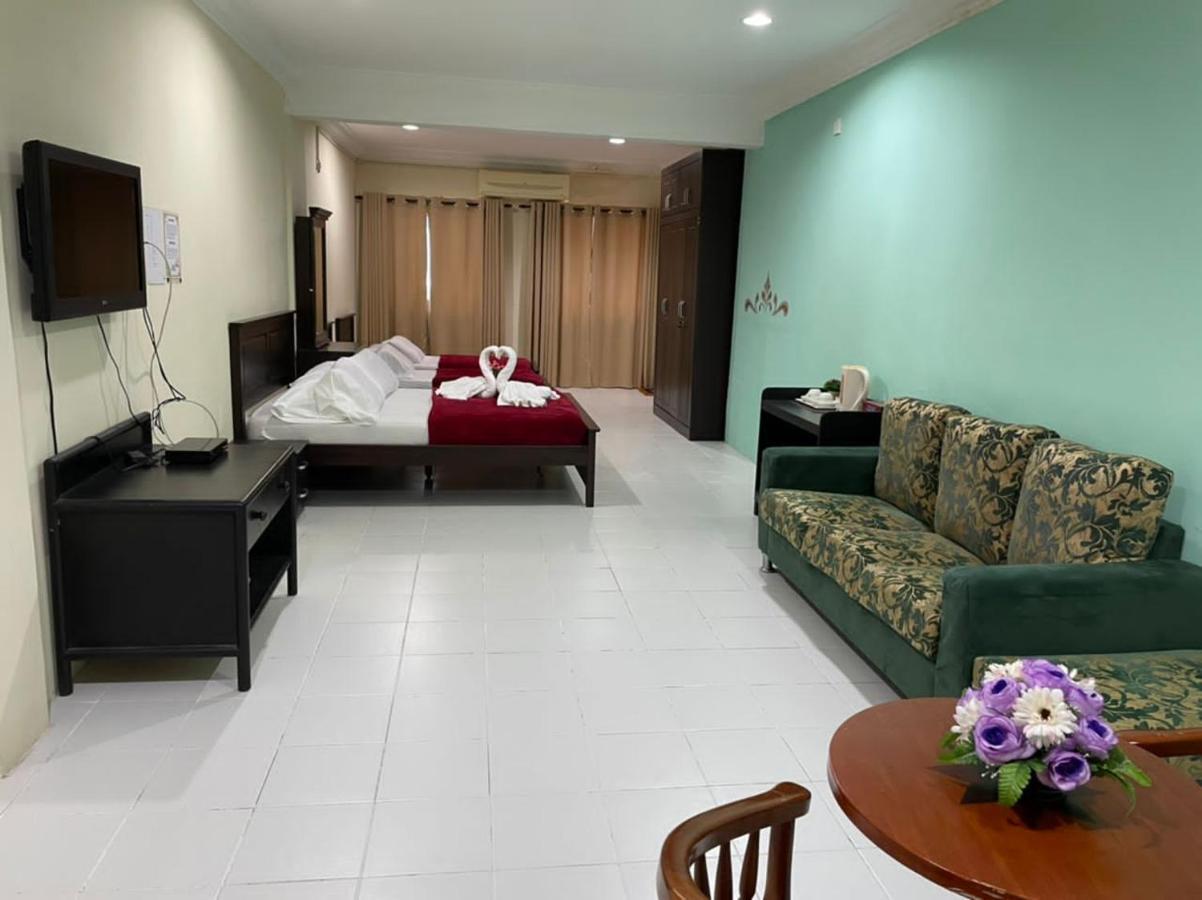 Samudera Hotel Kampung Kuala Besut Eksteriør billede