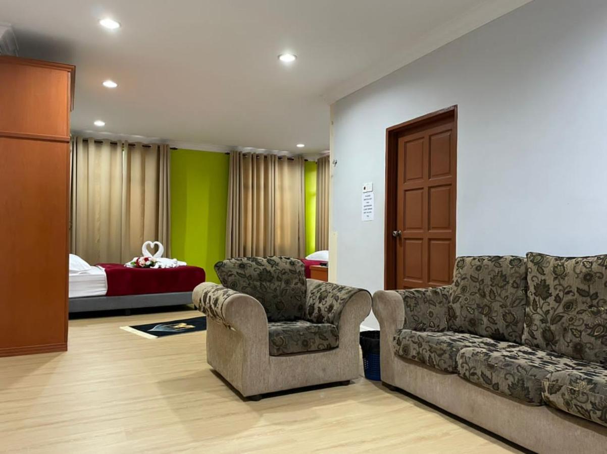 Samudera Hotel Kampung Kuala Besut Eksteriør billede
