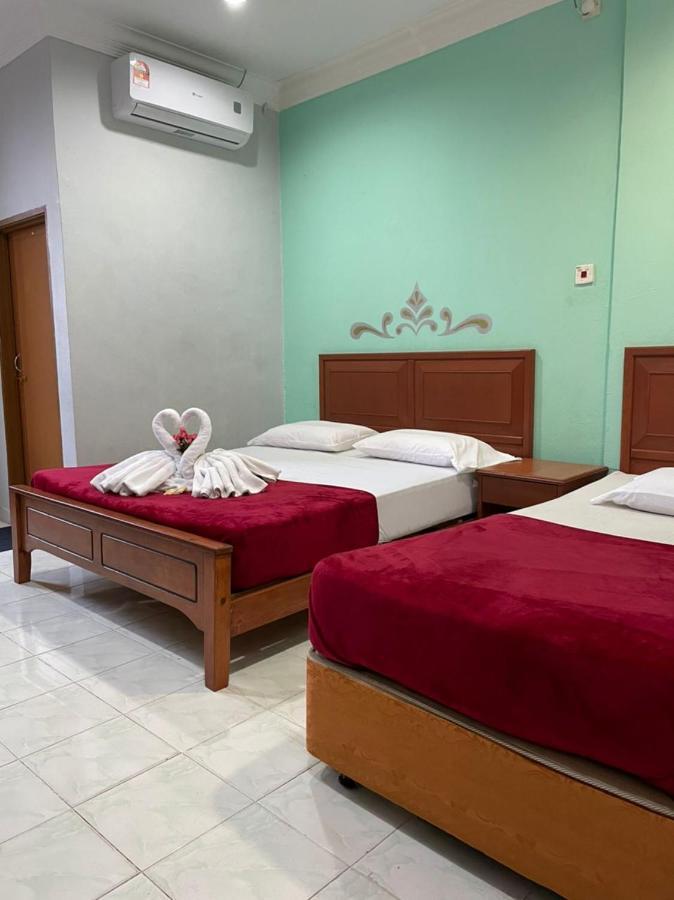 Samudera Hotel Kampung Kuala Besut Eksteriør billede
