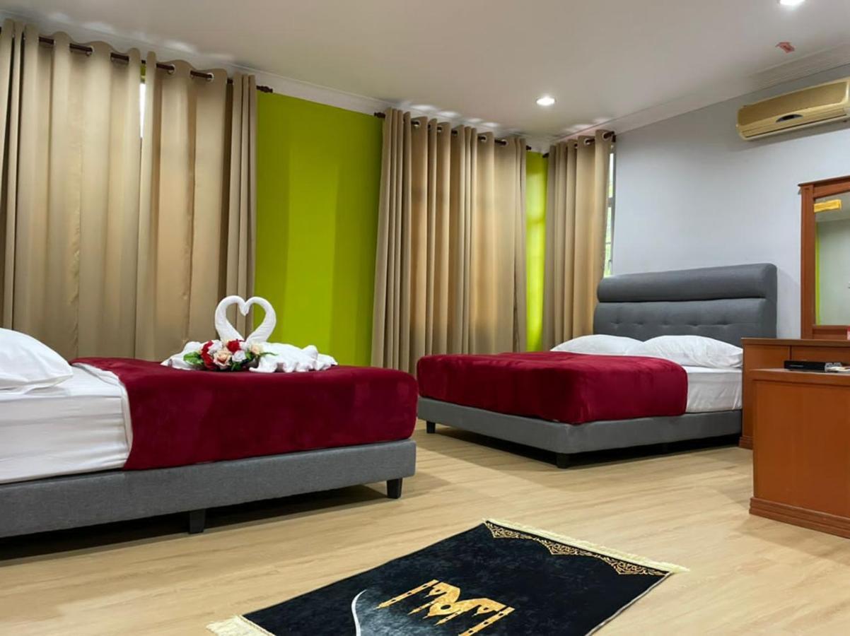 Samudera Hotel Kampung Kuala Besut Eksteriør billede
